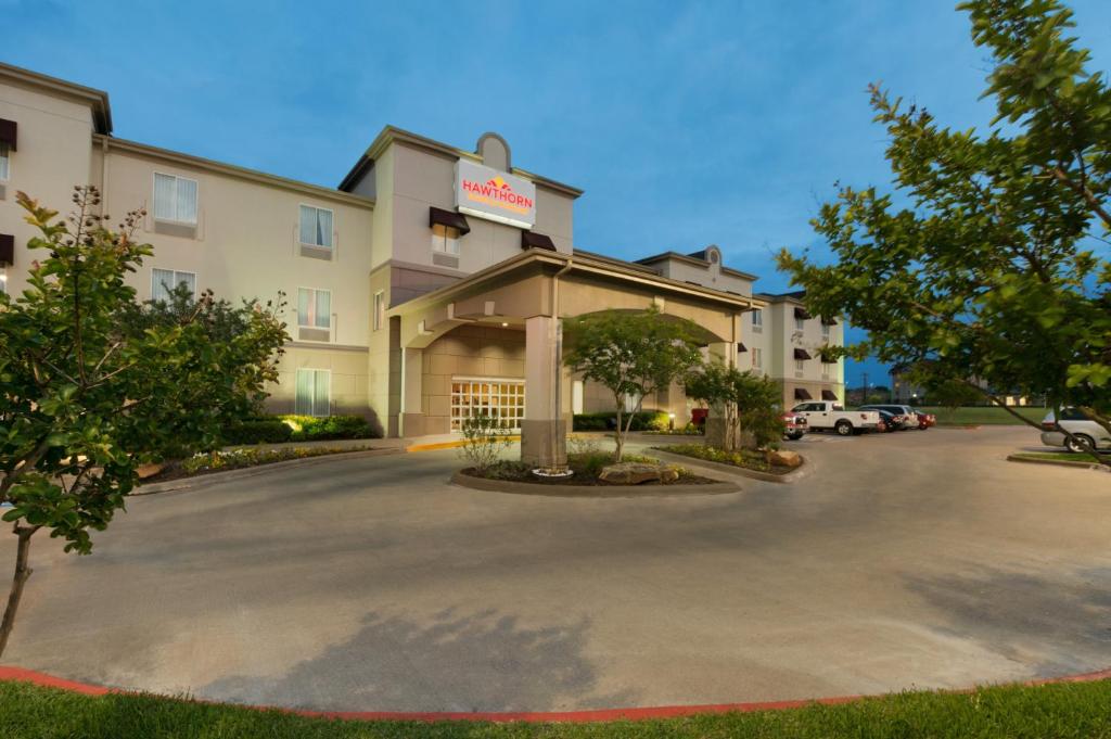 Hawthorn Suites by Wyndham College Station photo 2