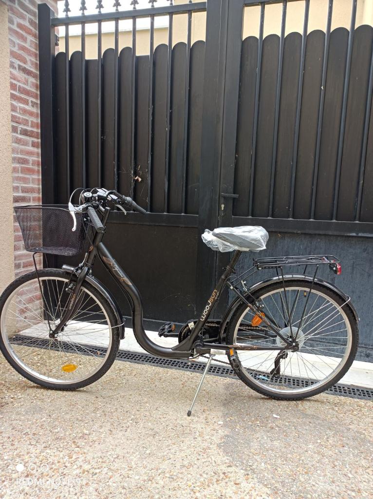 Très beau studio Climatisation, Trois Etoiles, WiFi, Vélos en option, Parking Privé Jardin photo 1