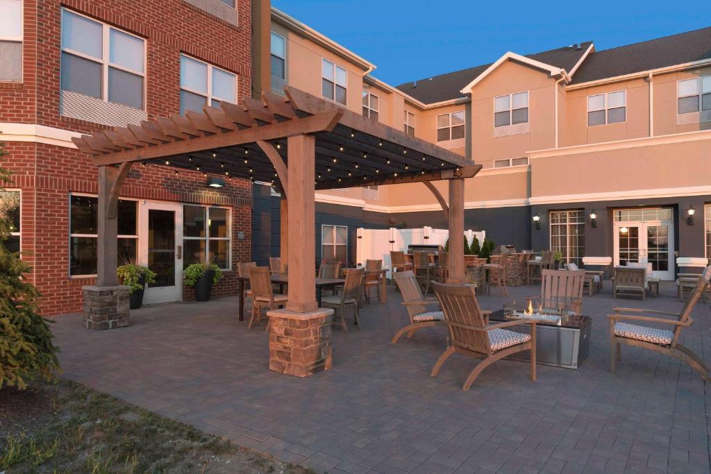 Homewood Suites by Hilton Indianapolis Airport / Plainfield photo 3