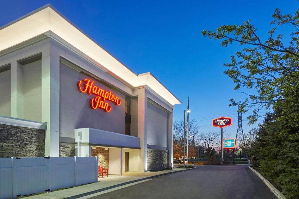 Hampton Inn Lafayette photo 1