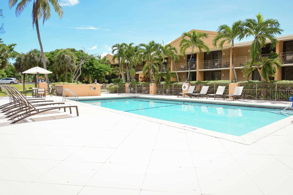 Hampton Inn Key Largo Manatee Bay image