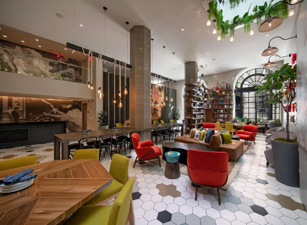The Wayfarer Downtown LA, Tapestry Collection by Hilton image