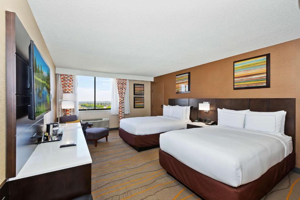 Doubletree by Hilton Whittier Los Angeles - Tap to explore photos