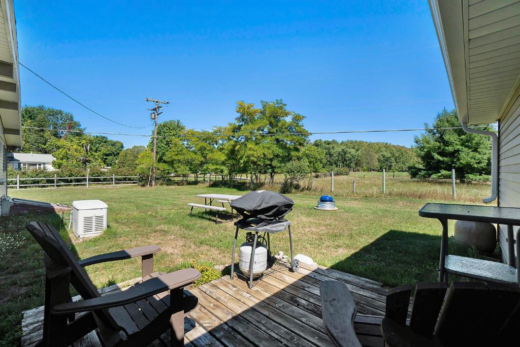 Sparrow Meadows photo 2