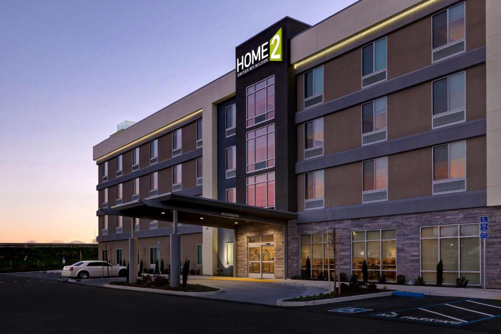 Home2 Suites by Hilton Turlock, CA image
