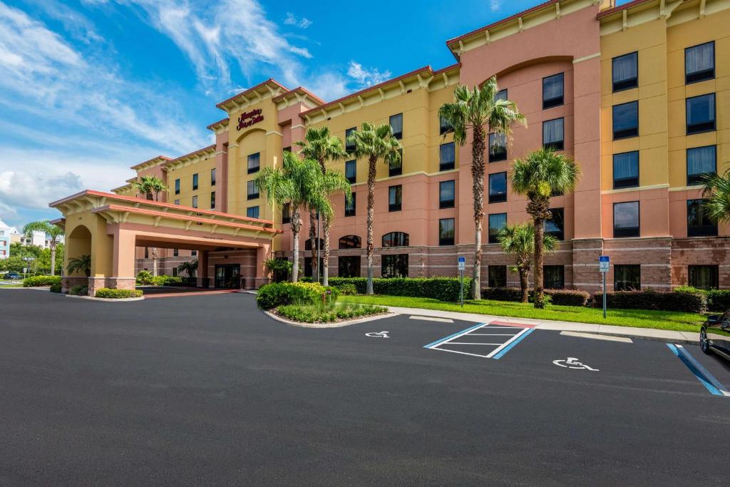 Hampton Inn & Suites Orlando-South Lake Buena Vista image