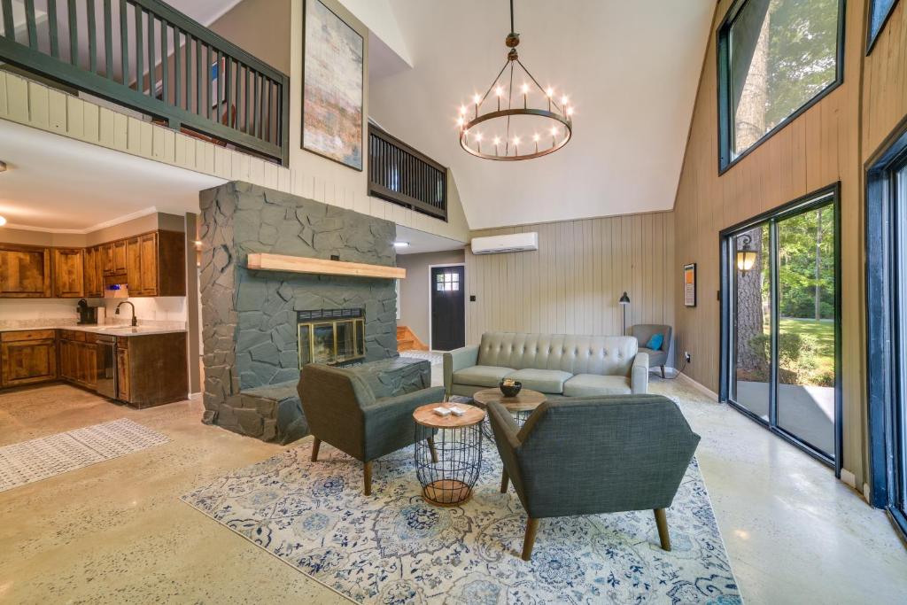 Stunning Valdosta A-Frame Home with Private Pool! photo 2