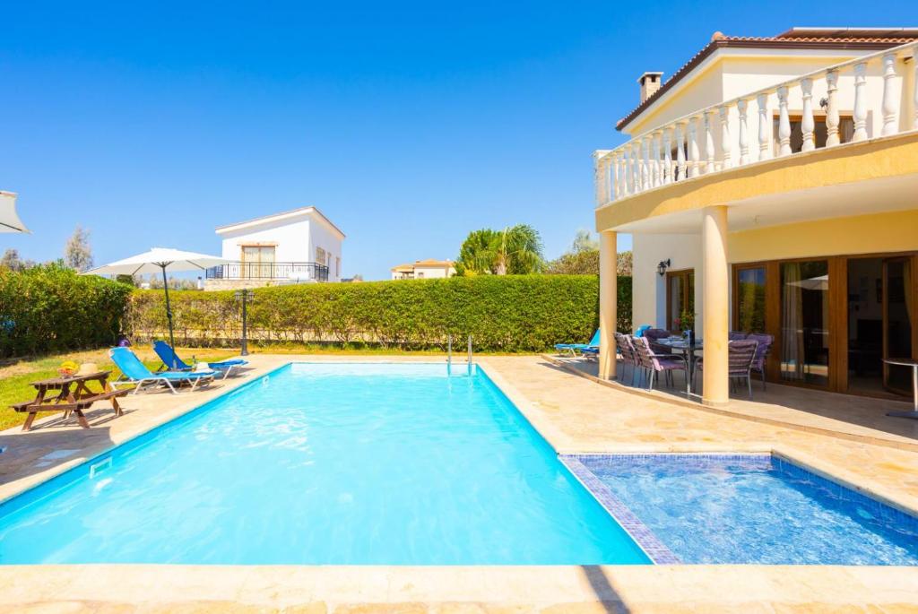 Villa Tsikkos Tessera photo 4