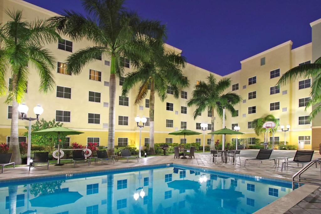 Homewood Suites by Hilton Miami Airport West image