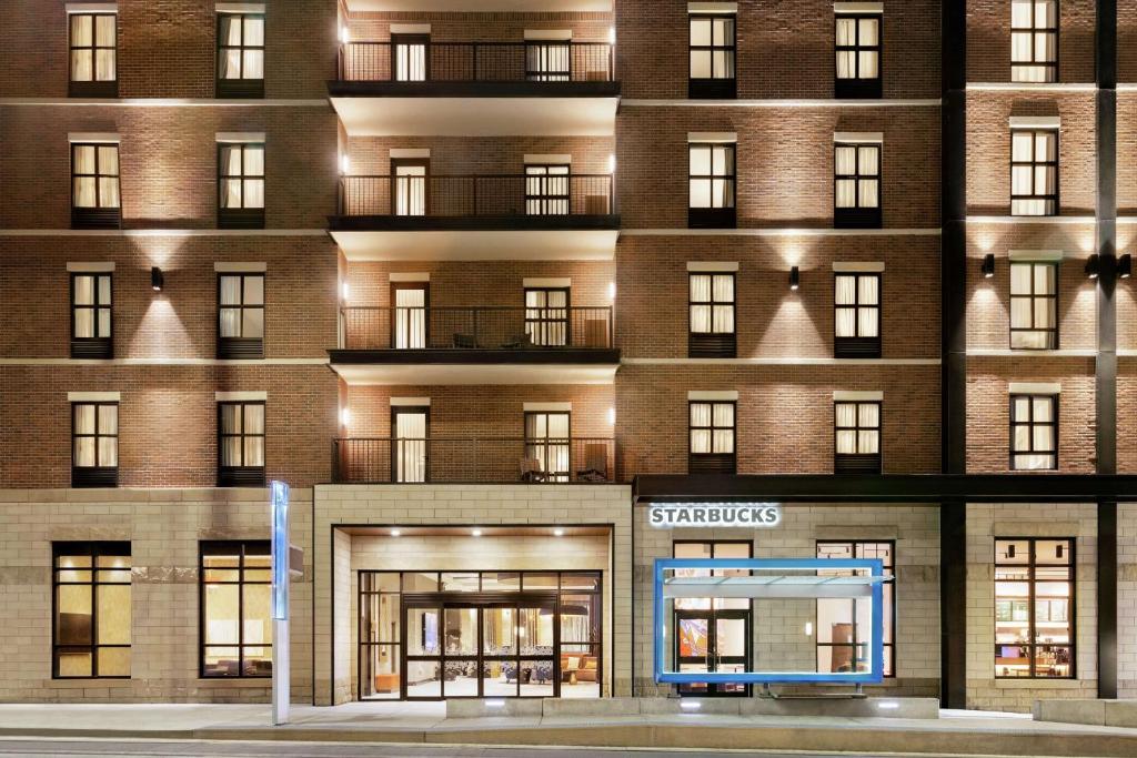 Hampton Inn Suites Kansas City Downtown Crossroads photo 3
