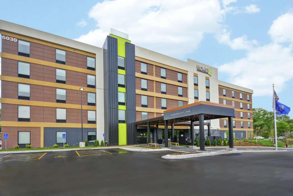 Home2 Suites by Hilton Minneapolis-Eden Prairie image