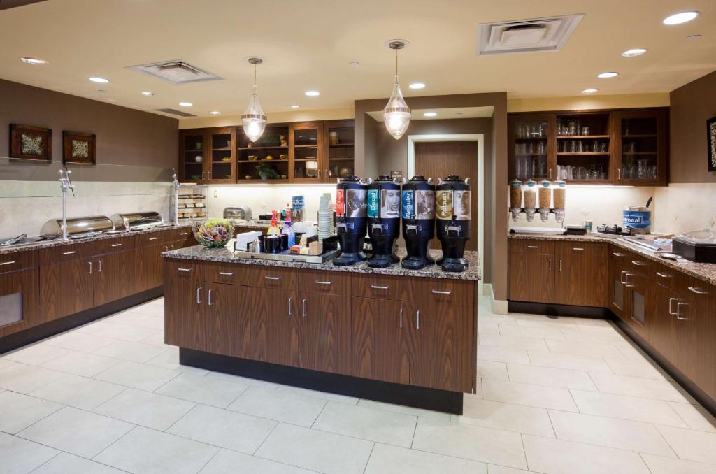 Homewood Suites by Hilton Minneapolis - Saint Louis Park at West End photo 4