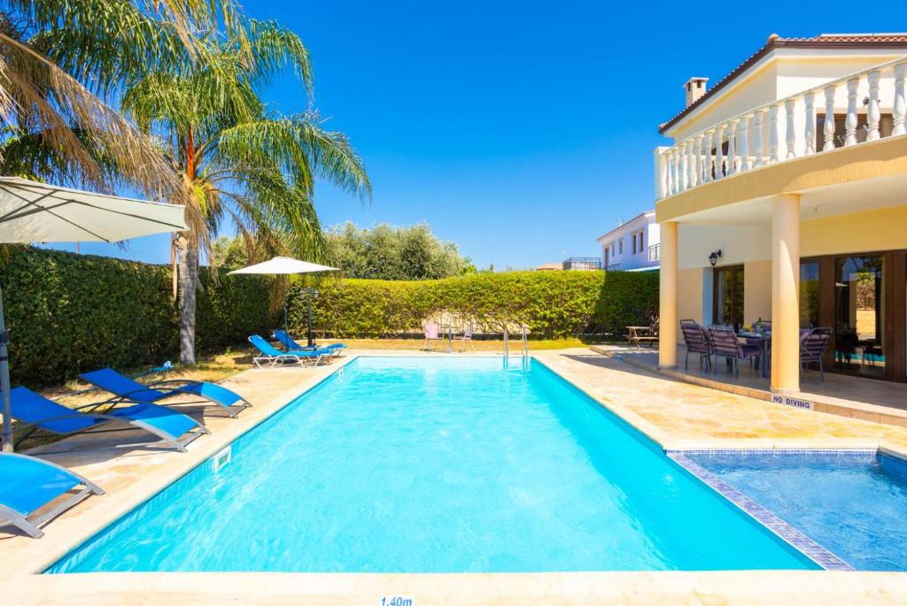 Villa Tsikkos Ena