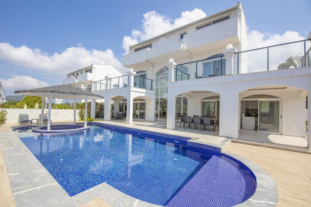 Orka World Villa 1 photo 2