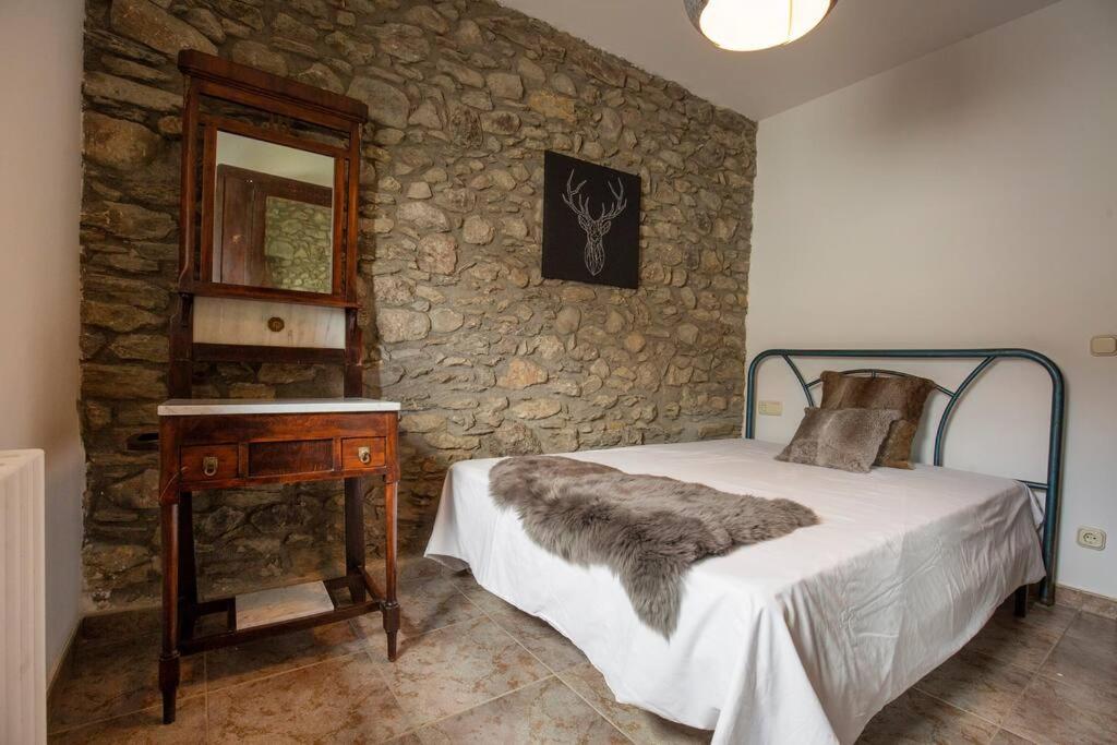 {
  "en-gb": "Casa Jarca 1er piso, a 1km de Canillo - HUT 8061"
}