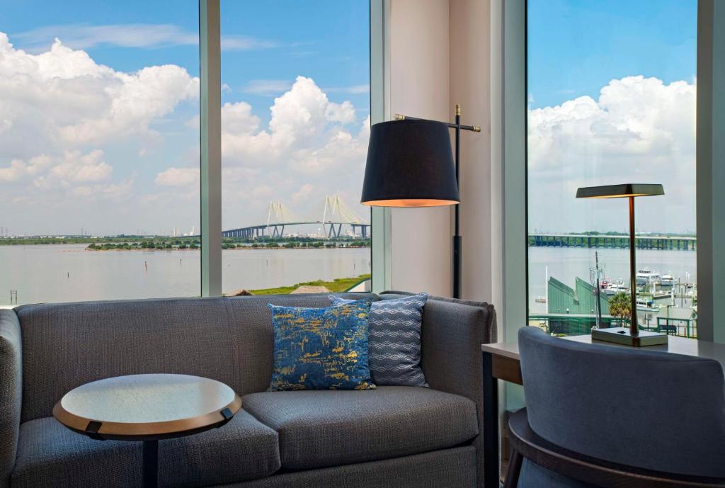 Hyatt Regency Baytown-Houston photo 2