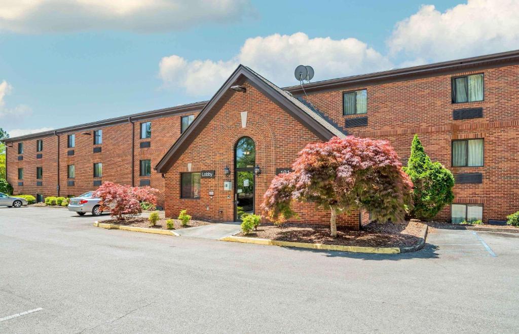 Extended Stay America Select Suites Birmingham Inverness image