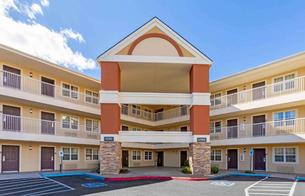 Extended Stay America Suites Tucson Grant Road image