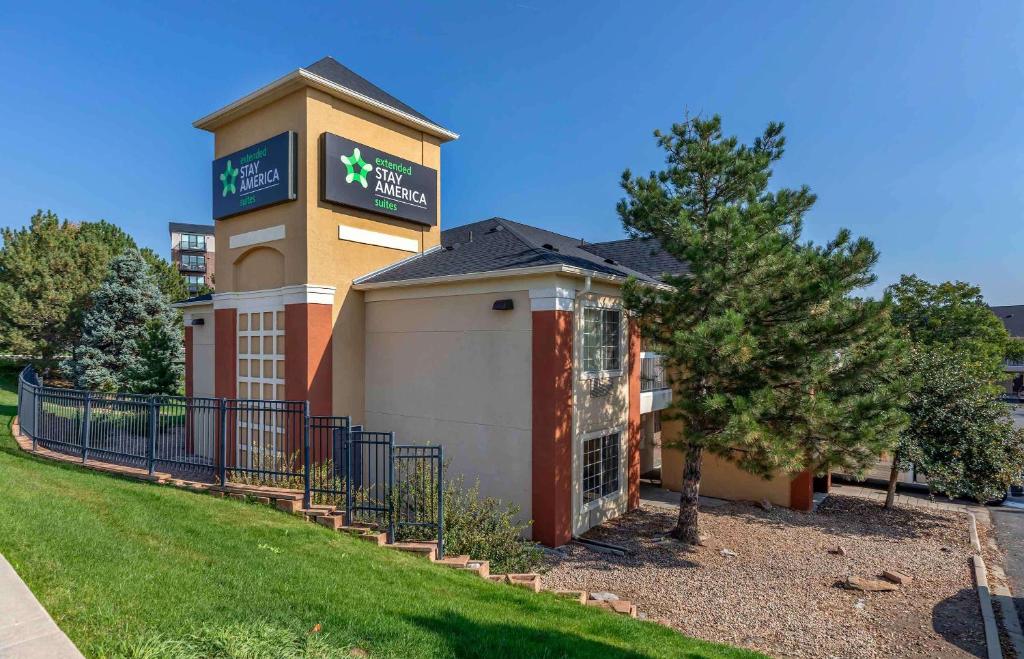 Extended Stay America Suites - Denver - Tech Center South - Inverness photo 2