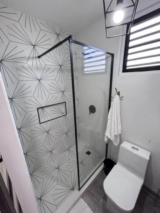Container home- private hot tub + close to beach photo 4