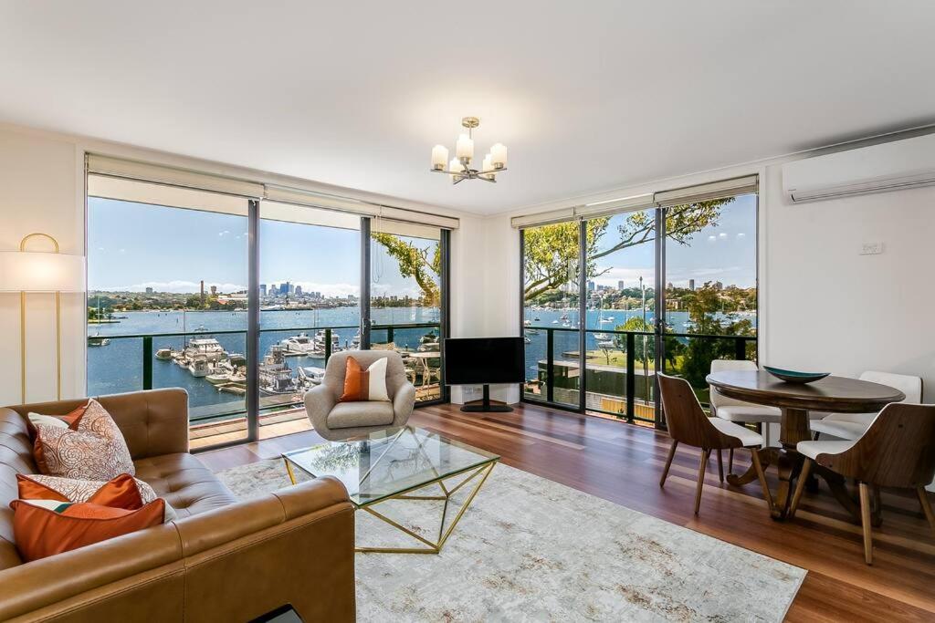 STG38 - stunning waterfront apartment - Drummoyne