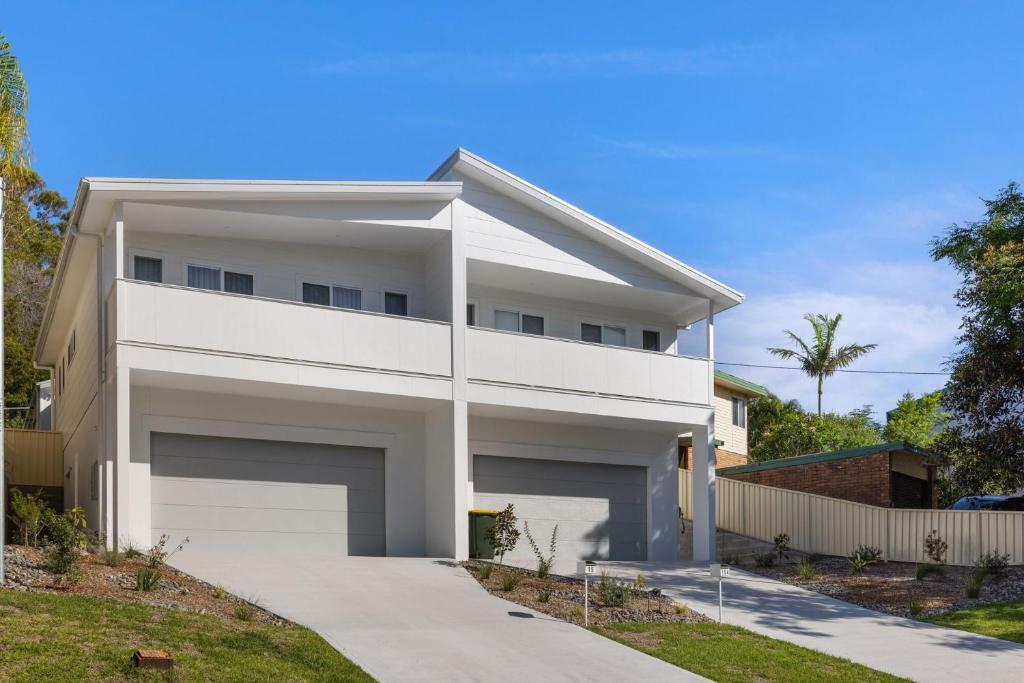 Bentley Beach Villa photo 2