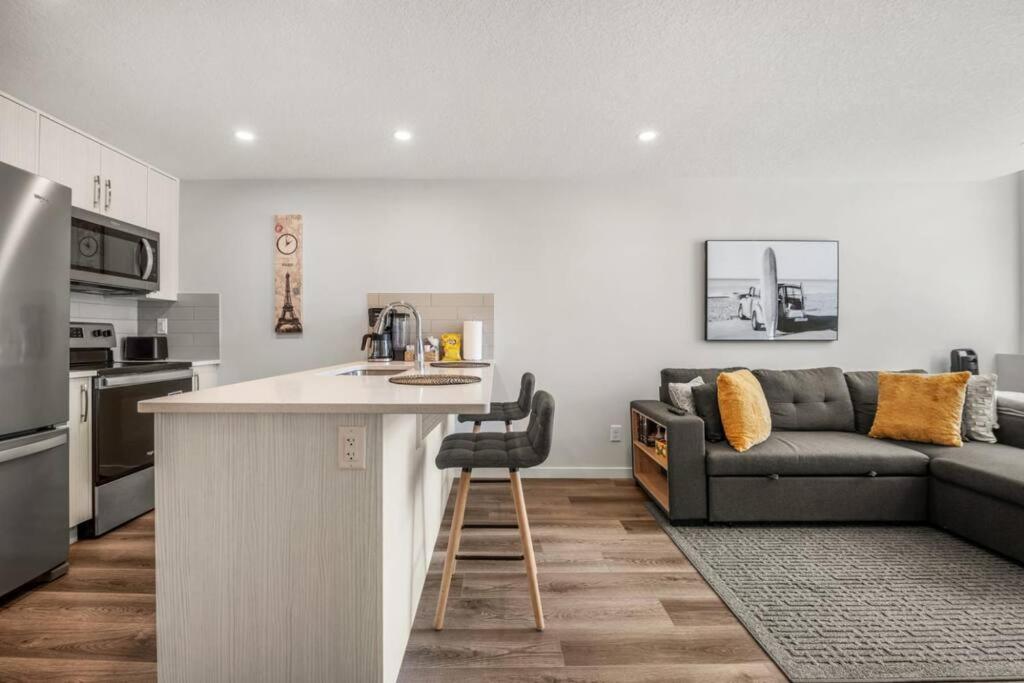 Rockland Oasis: 1BR + Parking photo 3