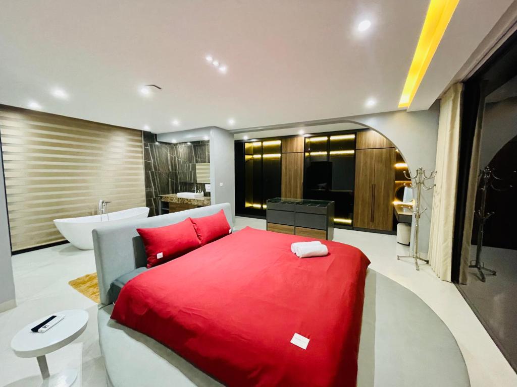 Lala Villa Ba Vì 1.000m² - View Hồ, Bể Bơi Riêng