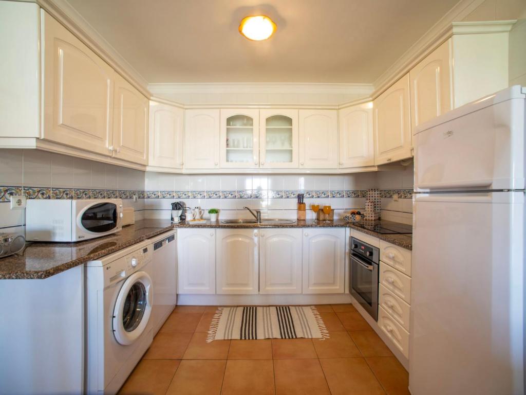 Apartment Rota do Sol - ATU170 by Interhome photo 3