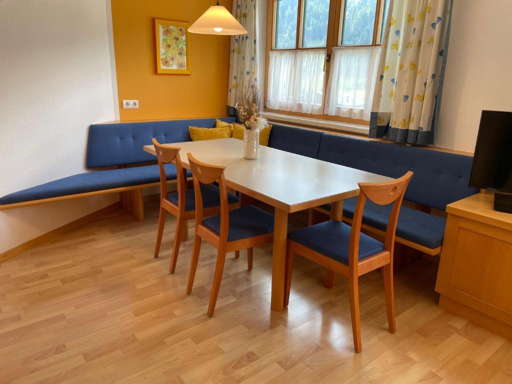 Apartment Kathrein - ISL505 by Interhome photo 2