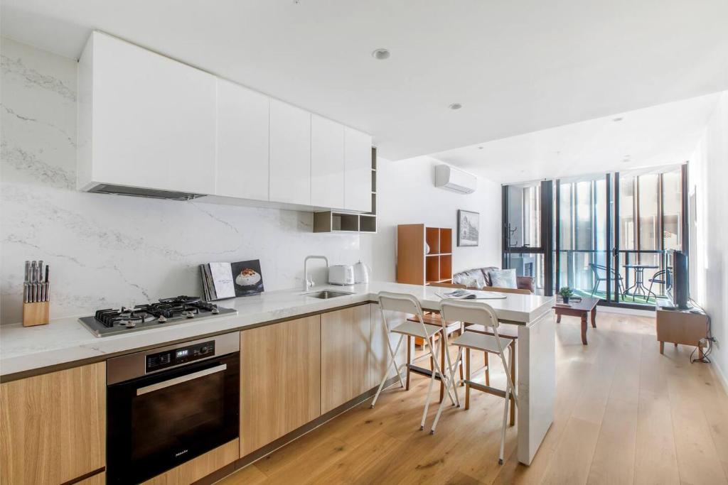 'Coventry Calling' A Lifestyle Centric Abode photo 1