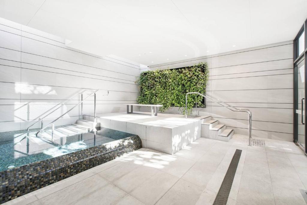 'Coventry Calling' A Lifestyle Centric Abode photo 4