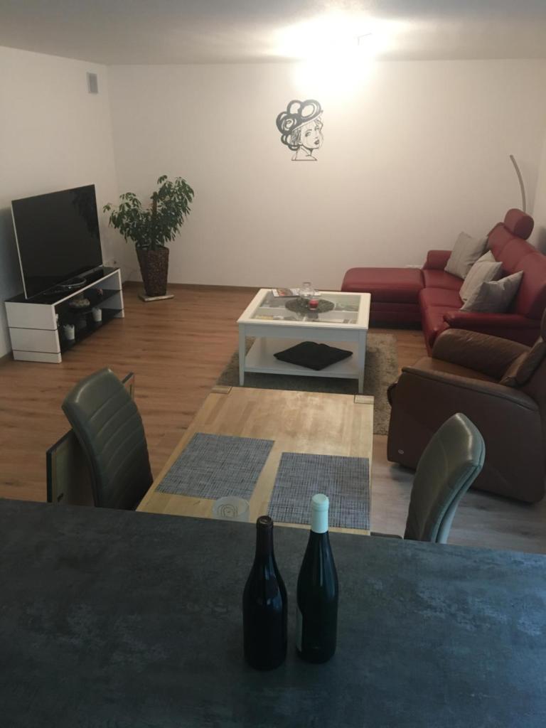 Peter's Ferienwohnung im Souterrain photo 3