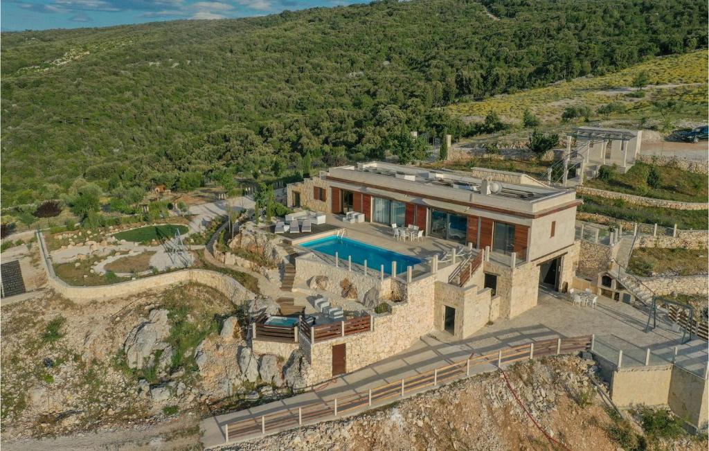 Villa Dol Hills Estate photo 4