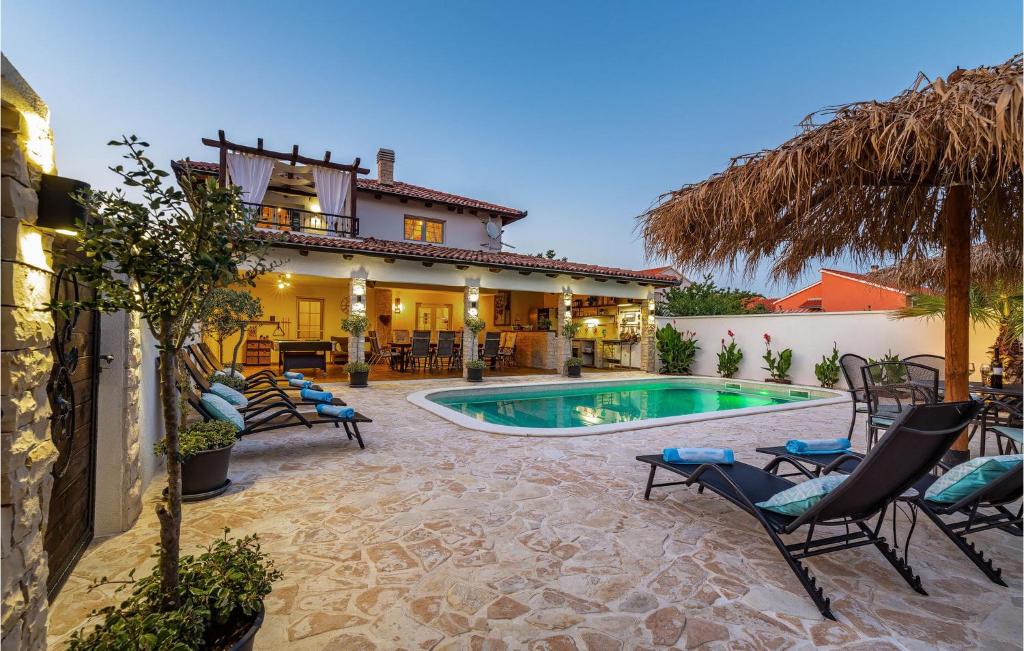Villa Karmen photo 3
