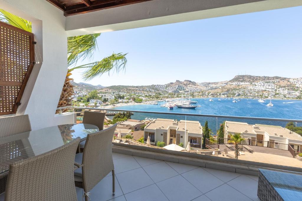 Chic Flat w Balcony 2 min to Beach in Bodrum photo 4