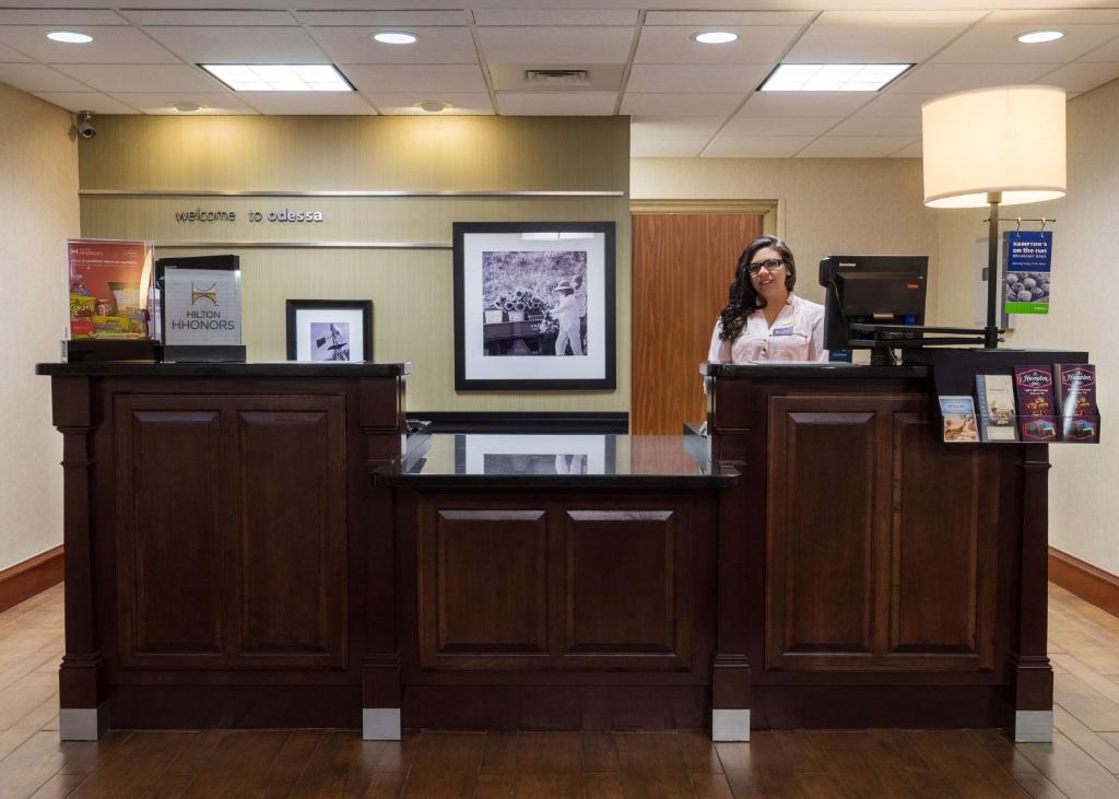 Hampton Inn Odessa photo 3