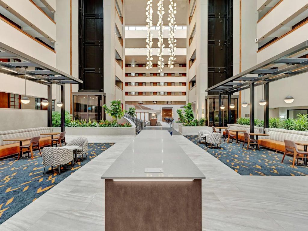 Embassy Suites by Hilton Oklahoma City Will Rogers Airport image