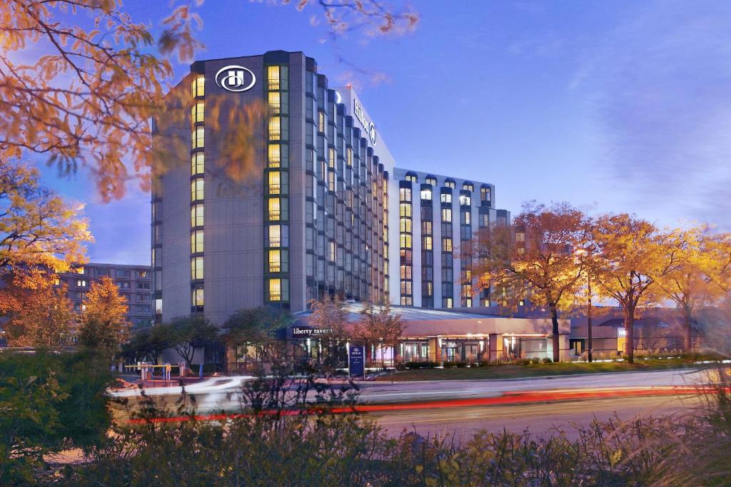Hilton Rosemont Chicago O'Hare image