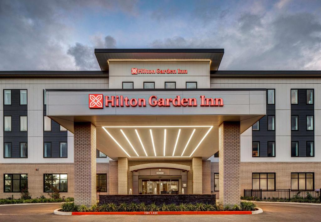 Hilton Garden Inn Wilsonville image