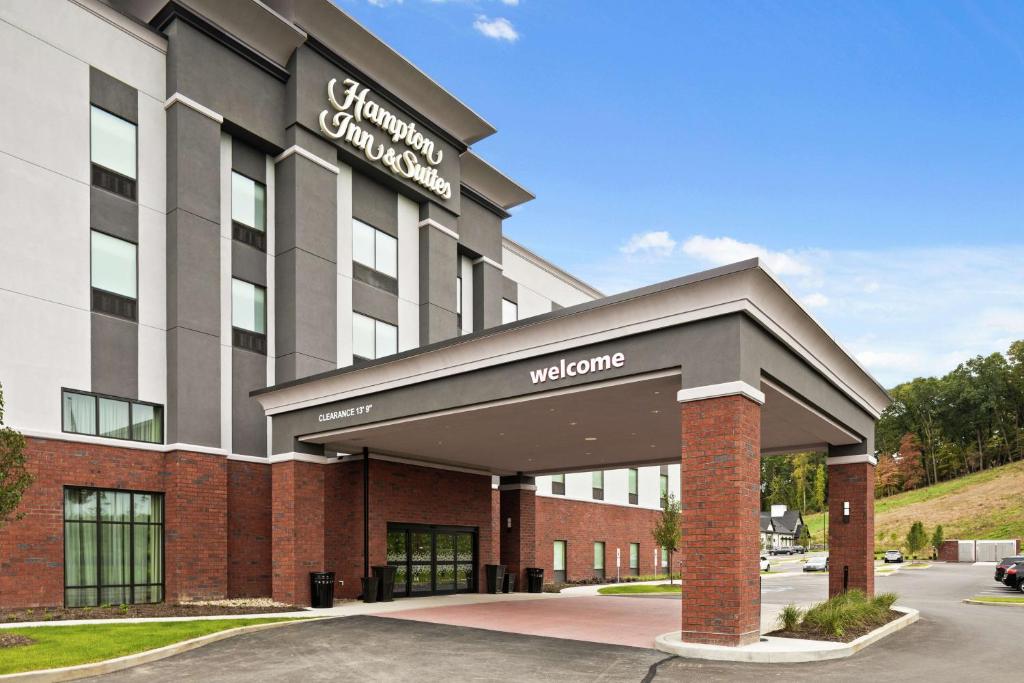 Hampton Inn & Suites Cranberry Pittsburgh image