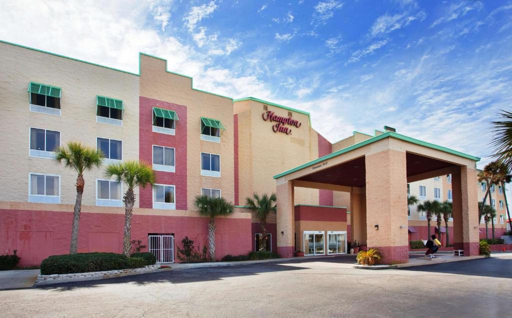 Hampton Inn Pensacola Beach image
