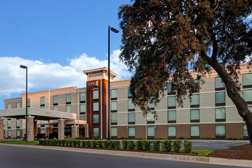 Home2 Suites by Hilton Gulf Breeze Pensacola Area image