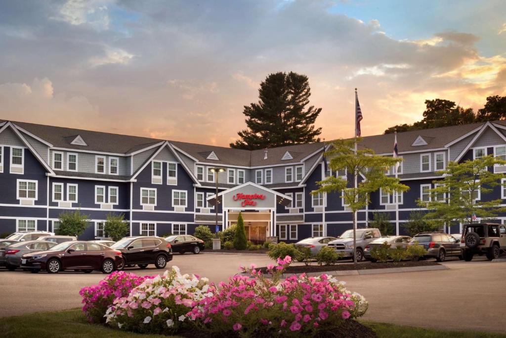 Hampton Inn Dover image
