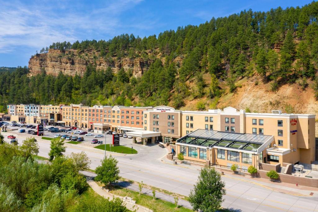 DoubleTree by Hilton Deadwood at Cadillac Jack's image