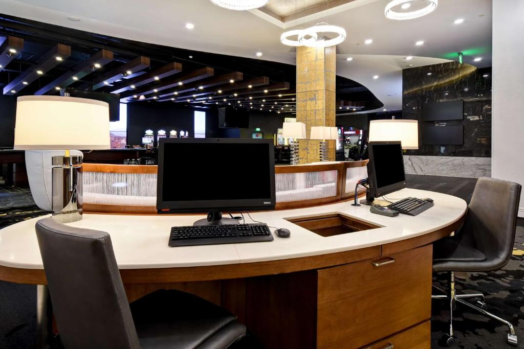 DoubleTree by Hilton Deadwood at Cadillac Jack's photo 2