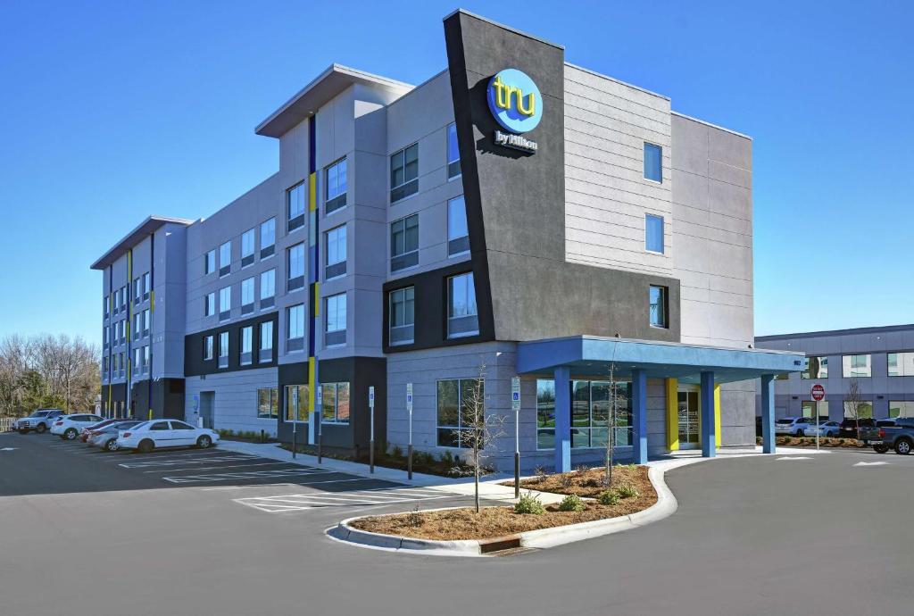Tru By Hilton Burlington image