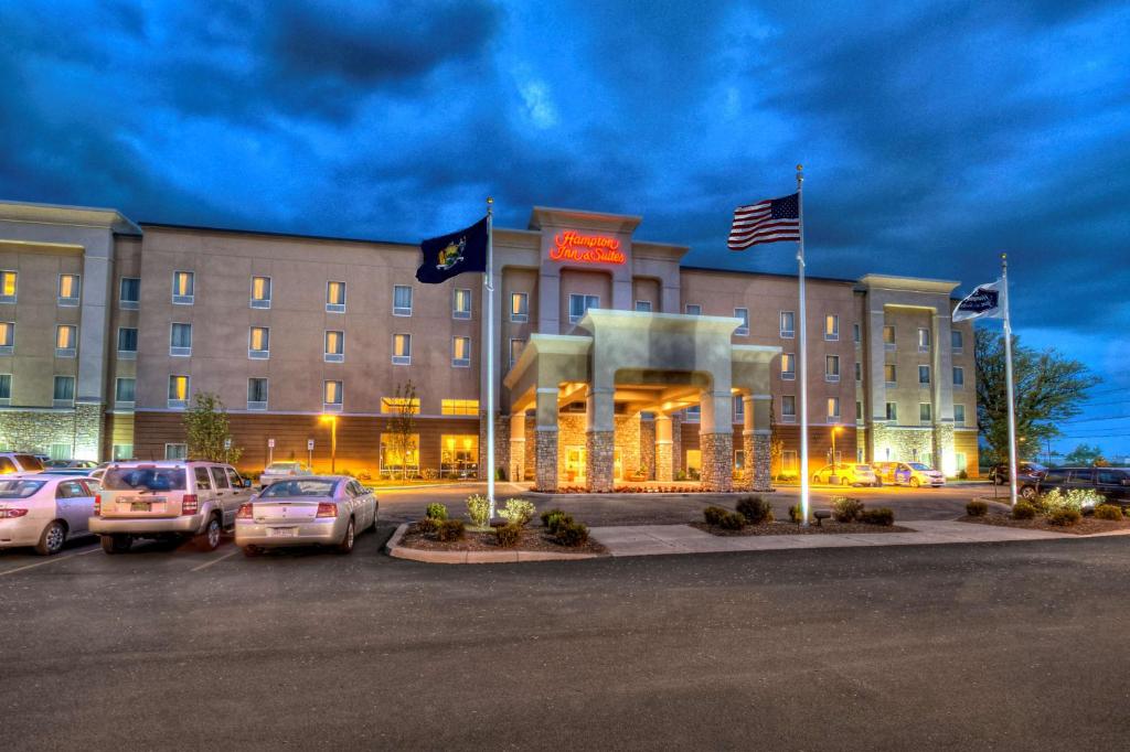 Hampton Inn & Suites Rochester/Henrietta image