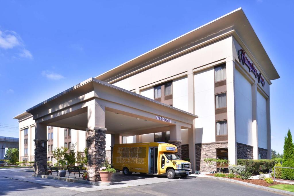 Hampton Inn Seattle Airport photo 2