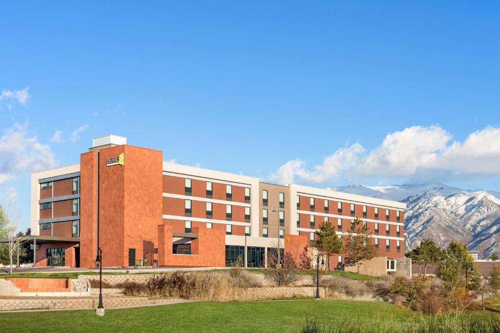 Home2 Suites by Hilton Salt Lake City/Layton, UT image